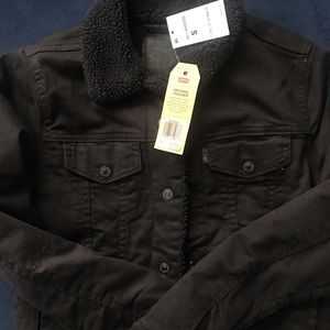 Levi’s female Trucker Jacket